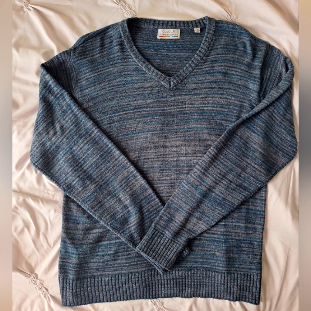 Alexander Julian V-Neck Sweater in Blue Tones